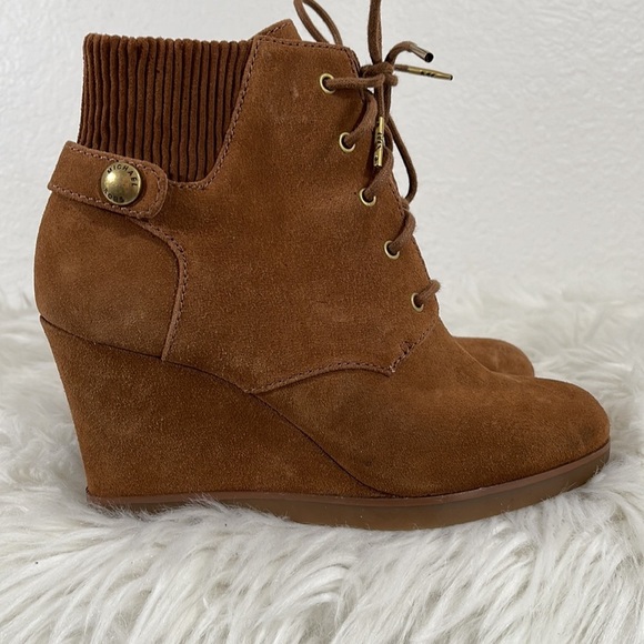 MICHAEL Michael Kors Carrigan Wedge Closed Toe Lace Up Ankle Booties Size 6 - Picture 5 of 11